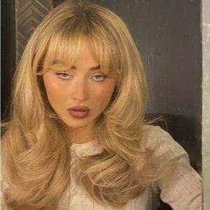 Meet your Posher, Mya